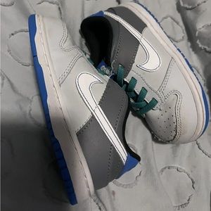 Toddler size 8c Nike dunk blue, grey and green (used)